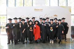 新加坡培根国际学院举办中国学生毕业典礼