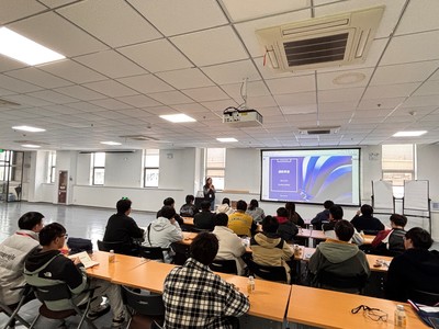 中法工程师学院赴赛峰飞机发动机苏州公司参观学习 深化国际教育合作，拓宽工程实践视野