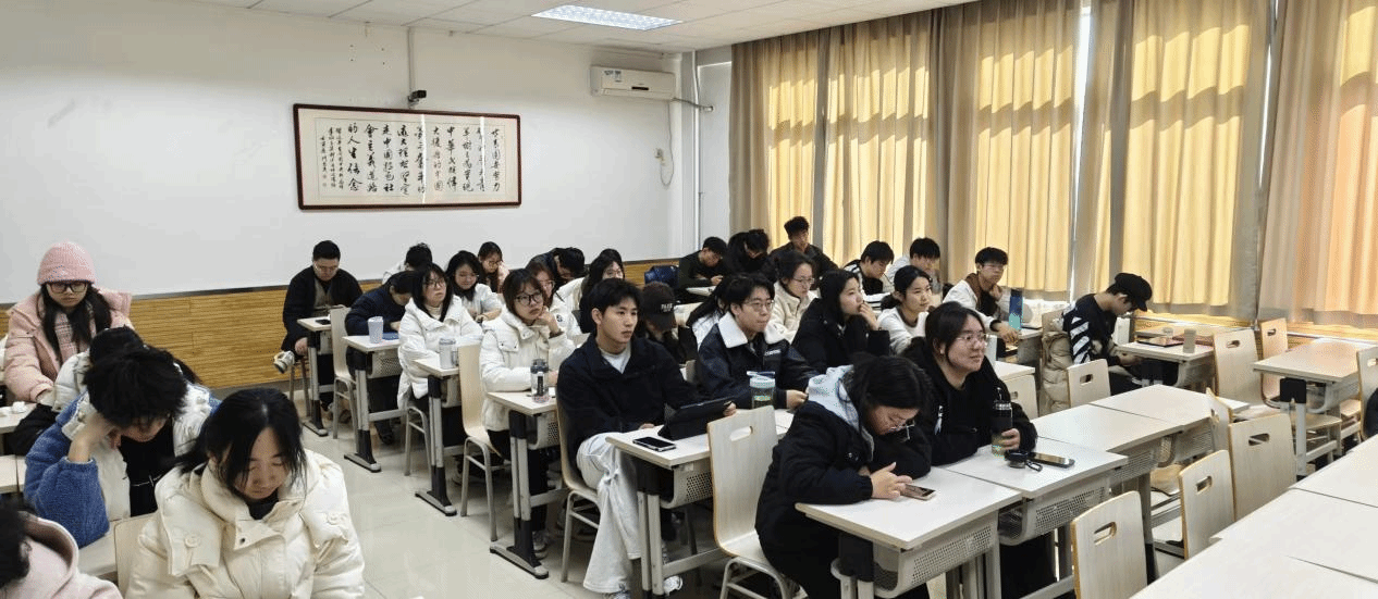 国际商学院数量金融创新实验班“精英课堂”第十二期讲座在国际教育学院成功举办